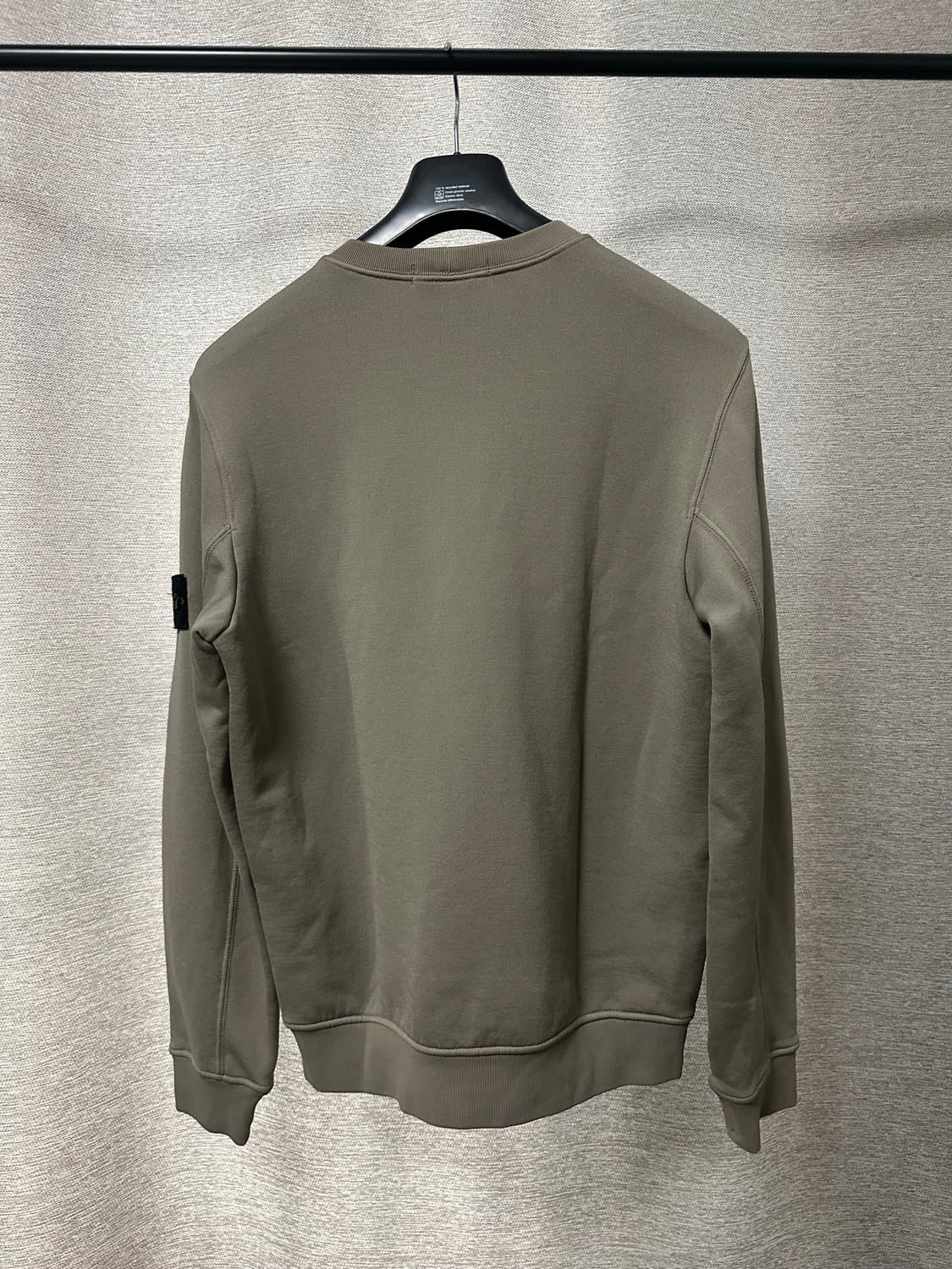 스톤아일랜드 라미플락 맨투맨 올리브카키 (M) 상품이미지2