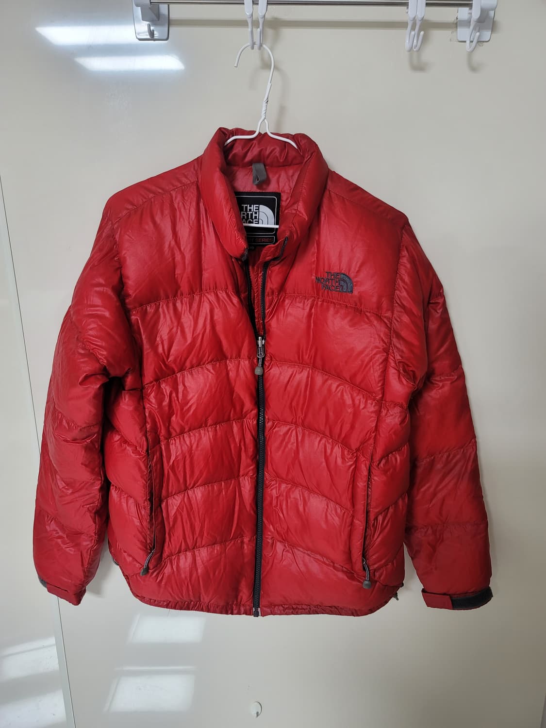 노스페이스 써밋시리즈 아콘가구아 경량패딩 레드 90표기 95정사이즈 굿 상품이미지1