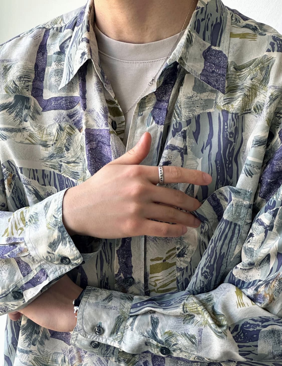 Light silk loose design shirt 상품이미지9