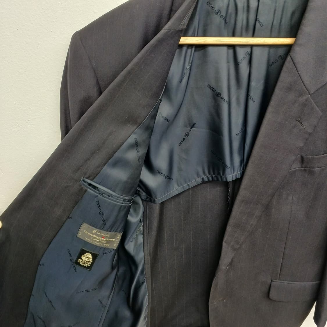 파올로구찌 클래식 투버튼 블랙 울 블레이저 자켓 100
 상품이미지3