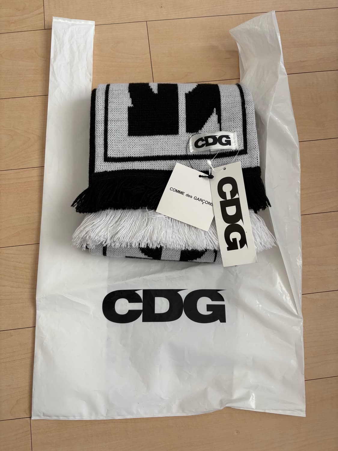 CDG 로고 체크 머플러 화이트 블랙 목도리 상품이미지2