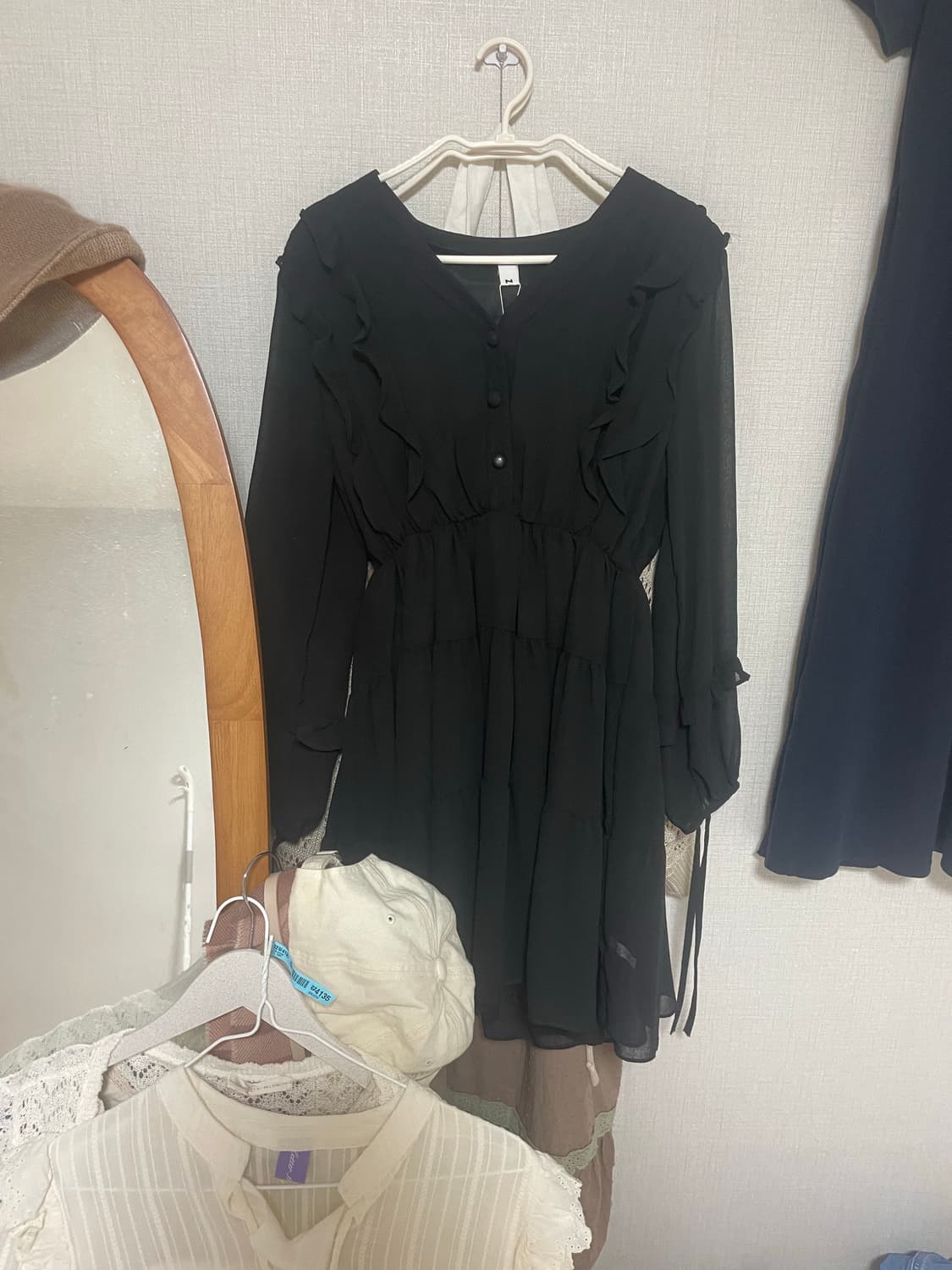 피치모어 쉬폰 프릴 원피스 블랙 (새상품) 상품이미지1