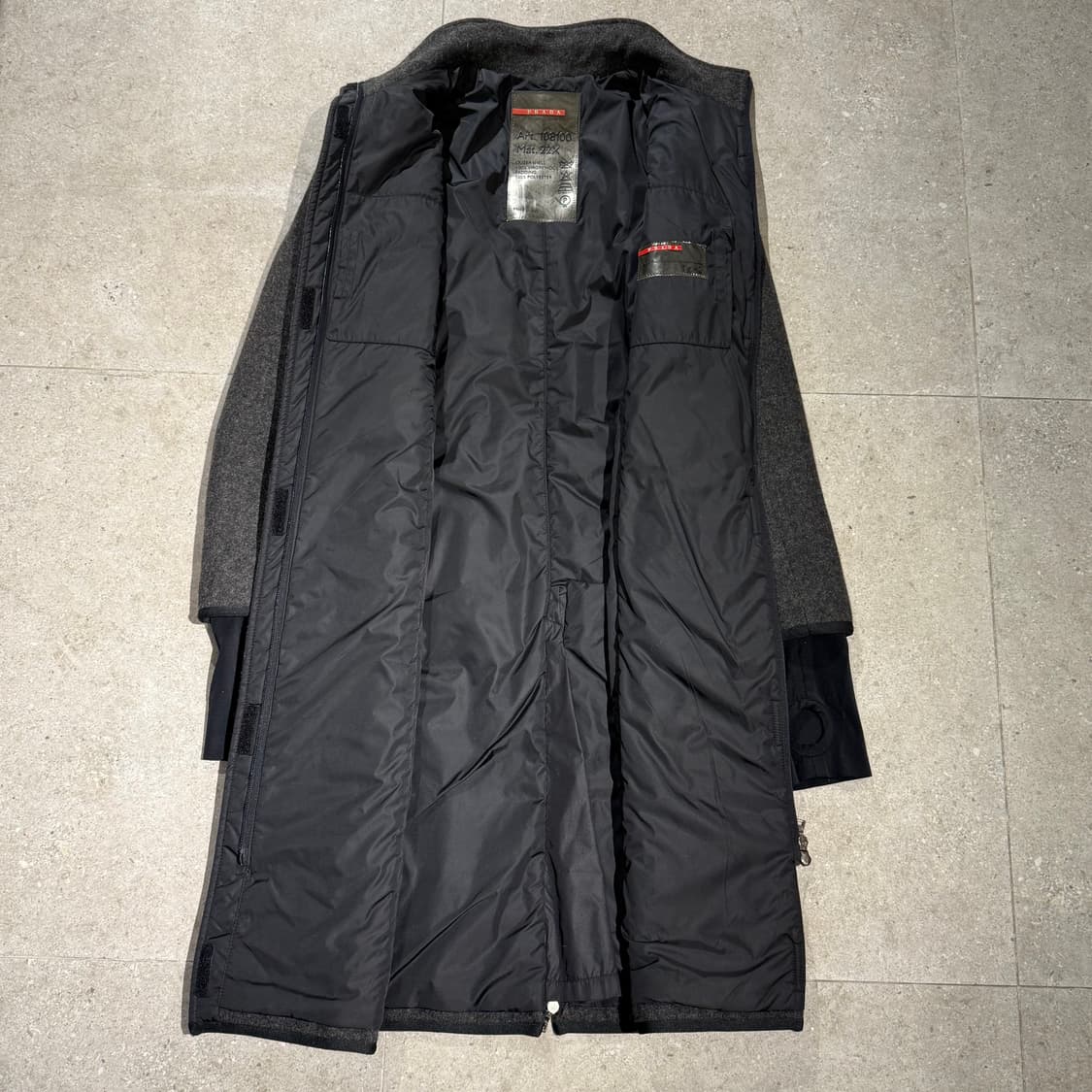 프라다 그레이 패딩 울코트 상품이미지8