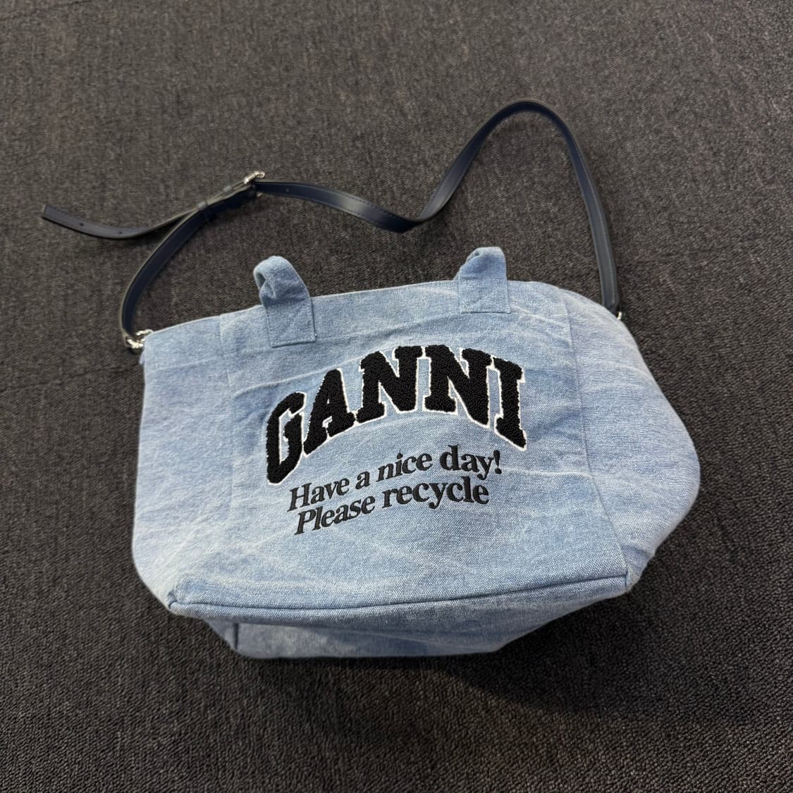 GANNI 가니 로고 데님 토트백 상품이미지5