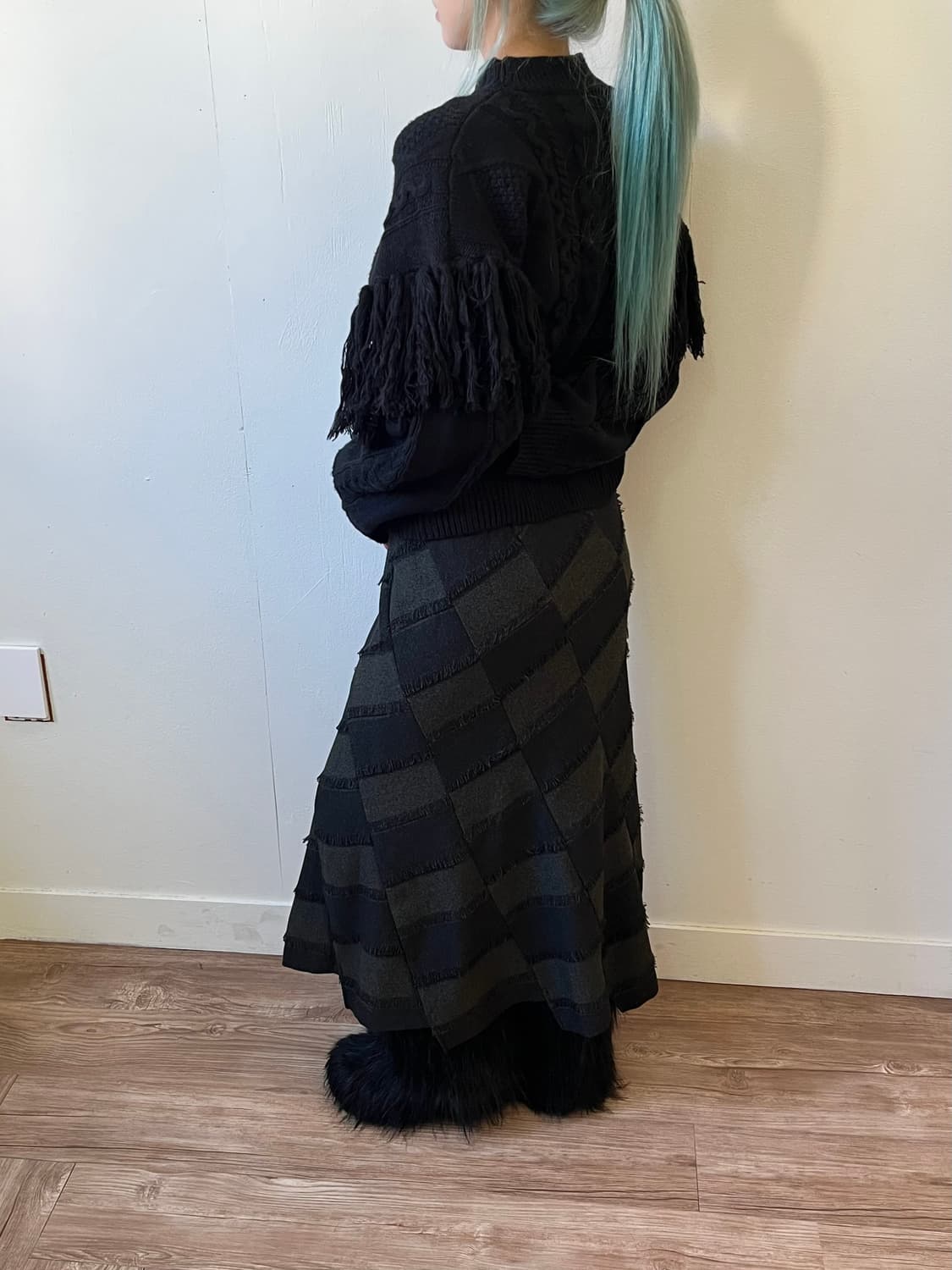 EMODA 테슬 블랙 스웨터 상품이미지8