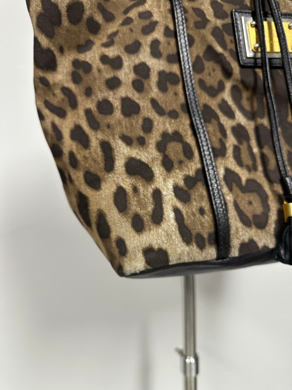 돌체앤가바나 레오파드 숄더백 상품이미지8