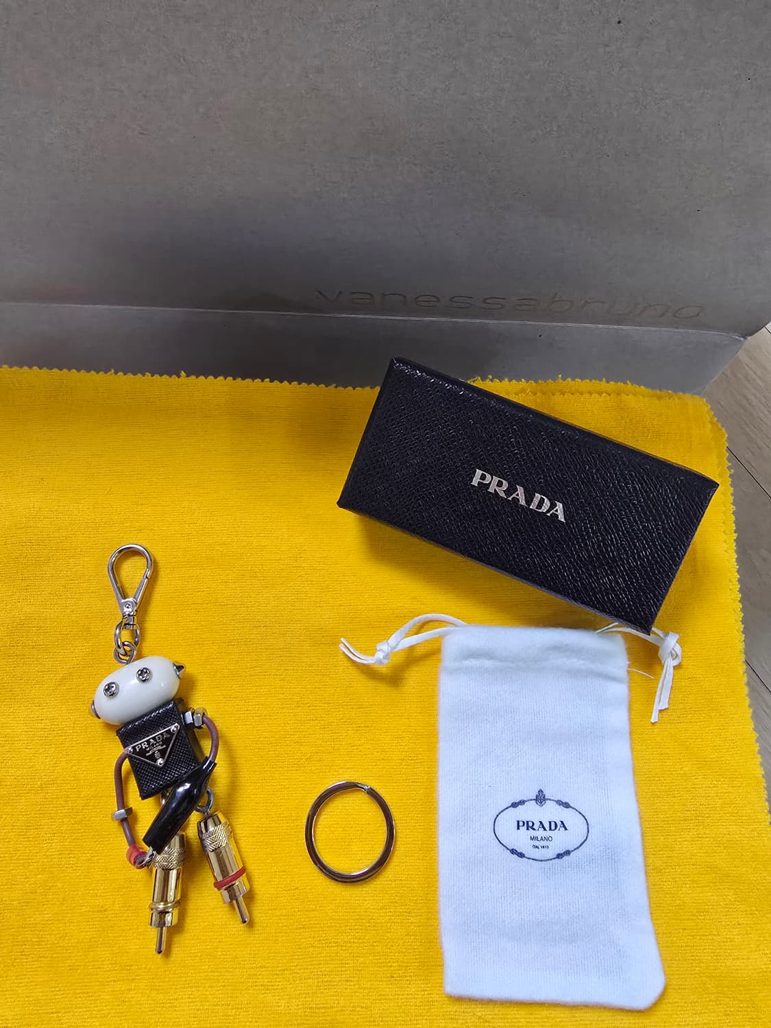 (정품)프라다 에드워드 로봇 키링 상품이미지1