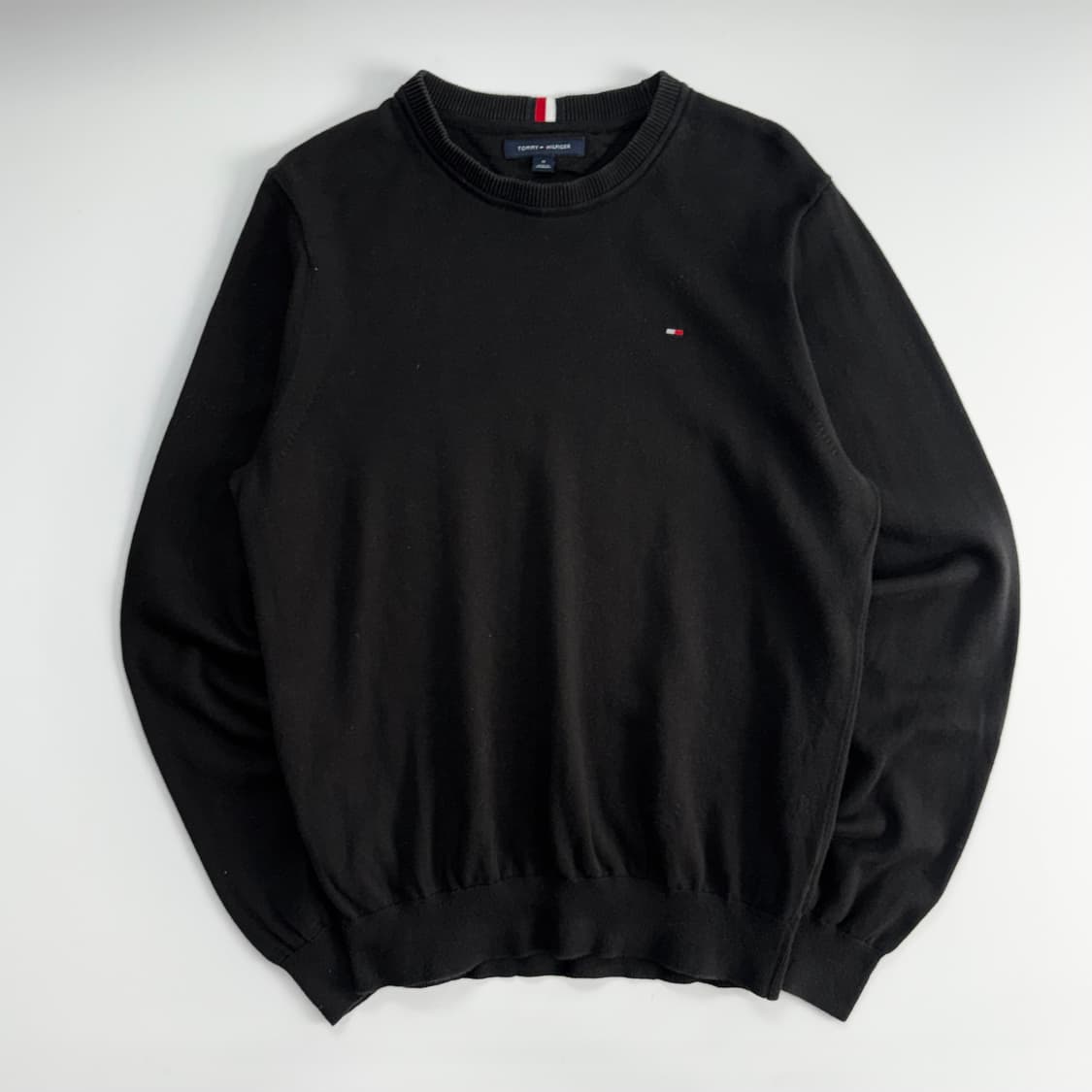 Tommy Hilfiger 타미힐피거 스몰로고 블랙 니트 상품이미지3