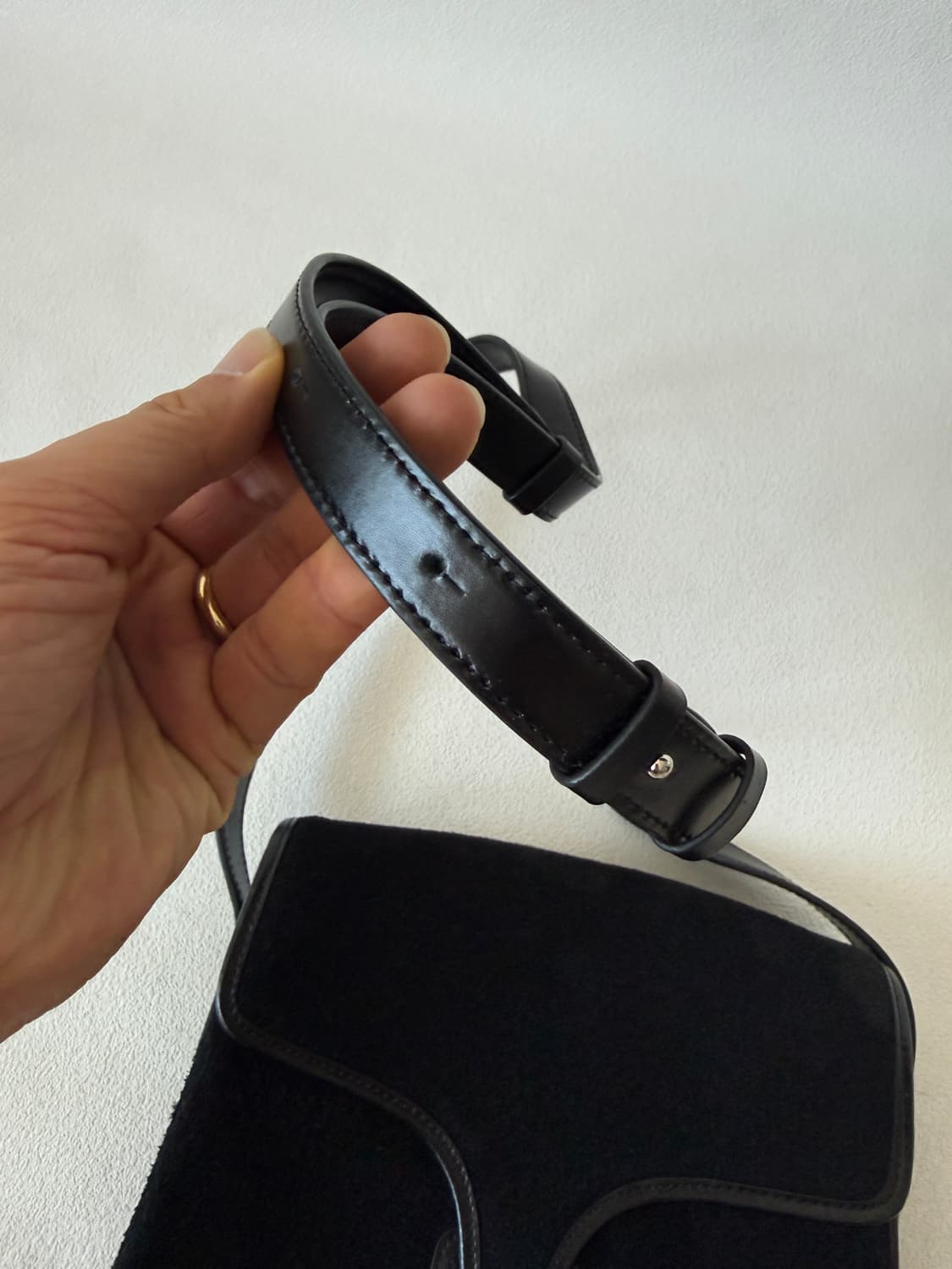 나띵리튼(Nothing written) 스웨이드&레더 크로스백 상품이미지7