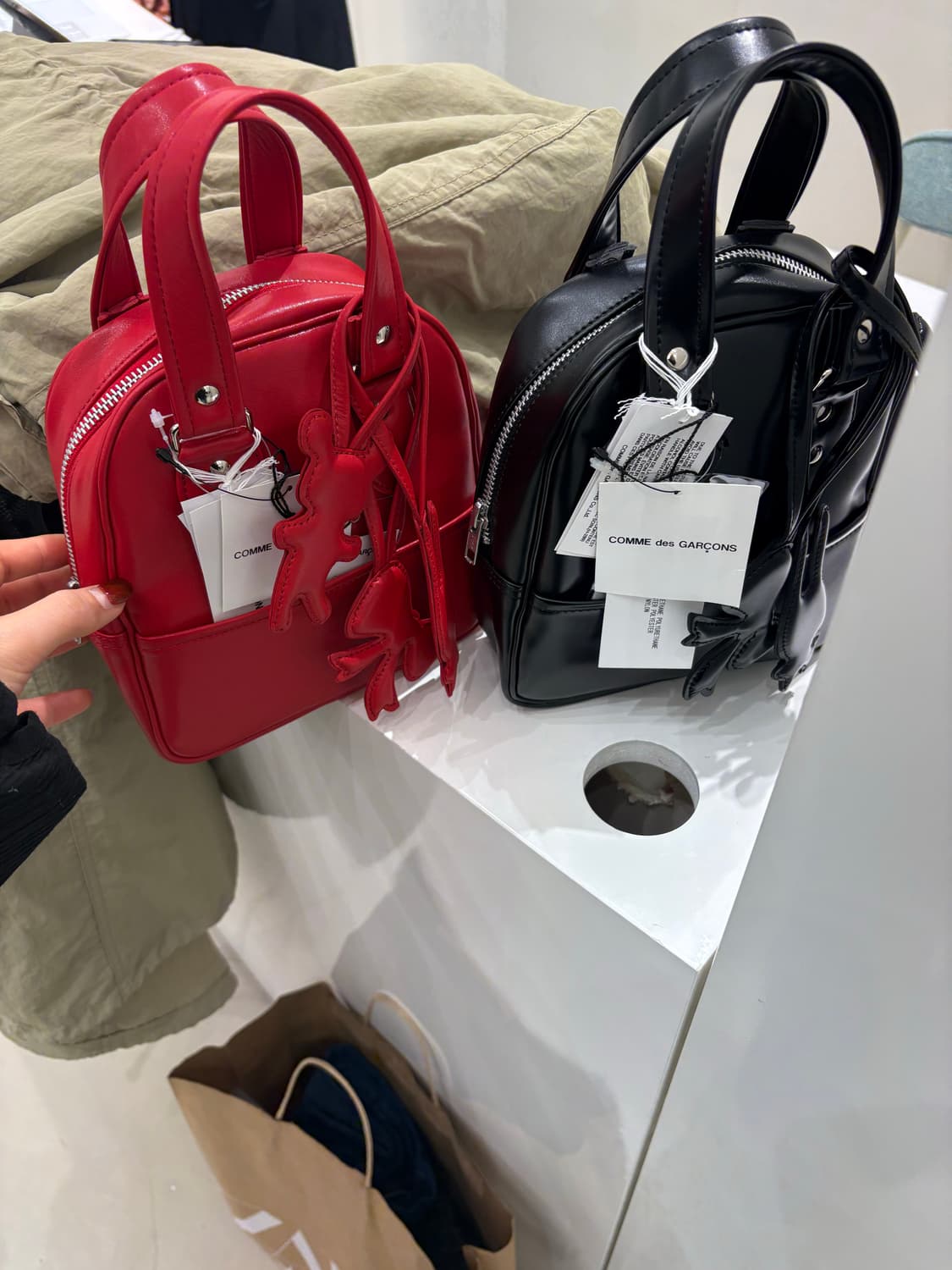 꼼데가르송 베어참 토트백 레드 상품이미지1