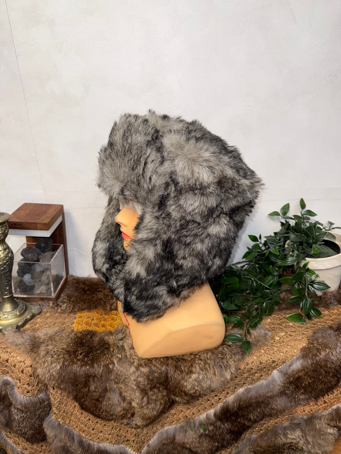 Mixed black & gray fur trapper hat 상품이미지2