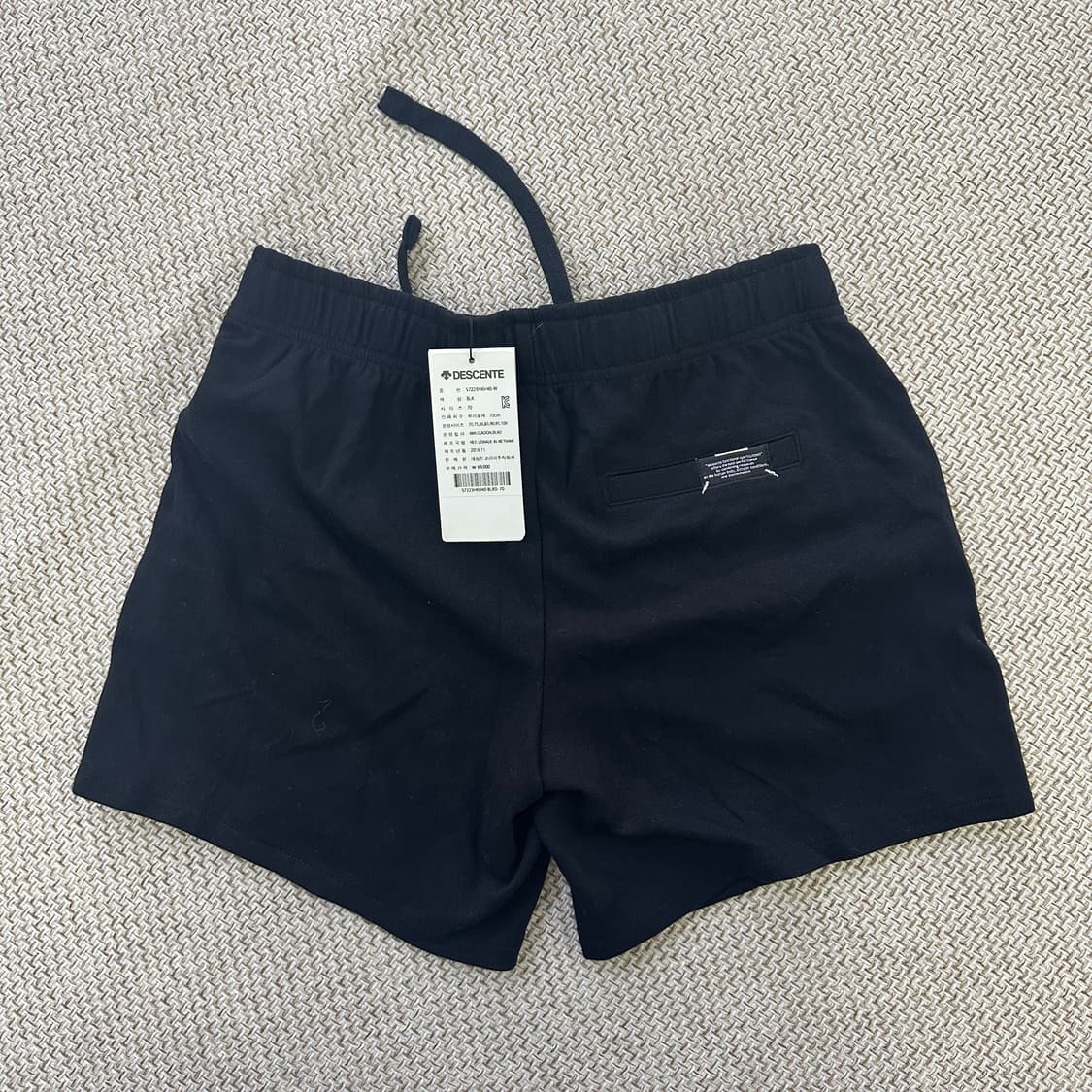 70 데상트 블랙 반바지 쇼츠 새상품 0416D 상품이미지3