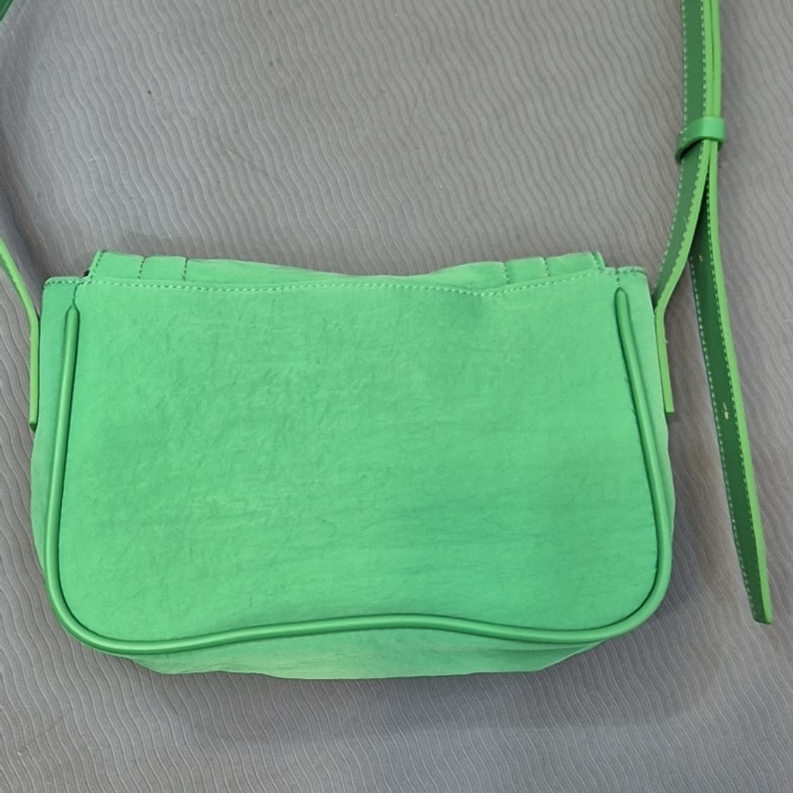 마뗑킴 크리스프 미니 버클백 상품이미지6