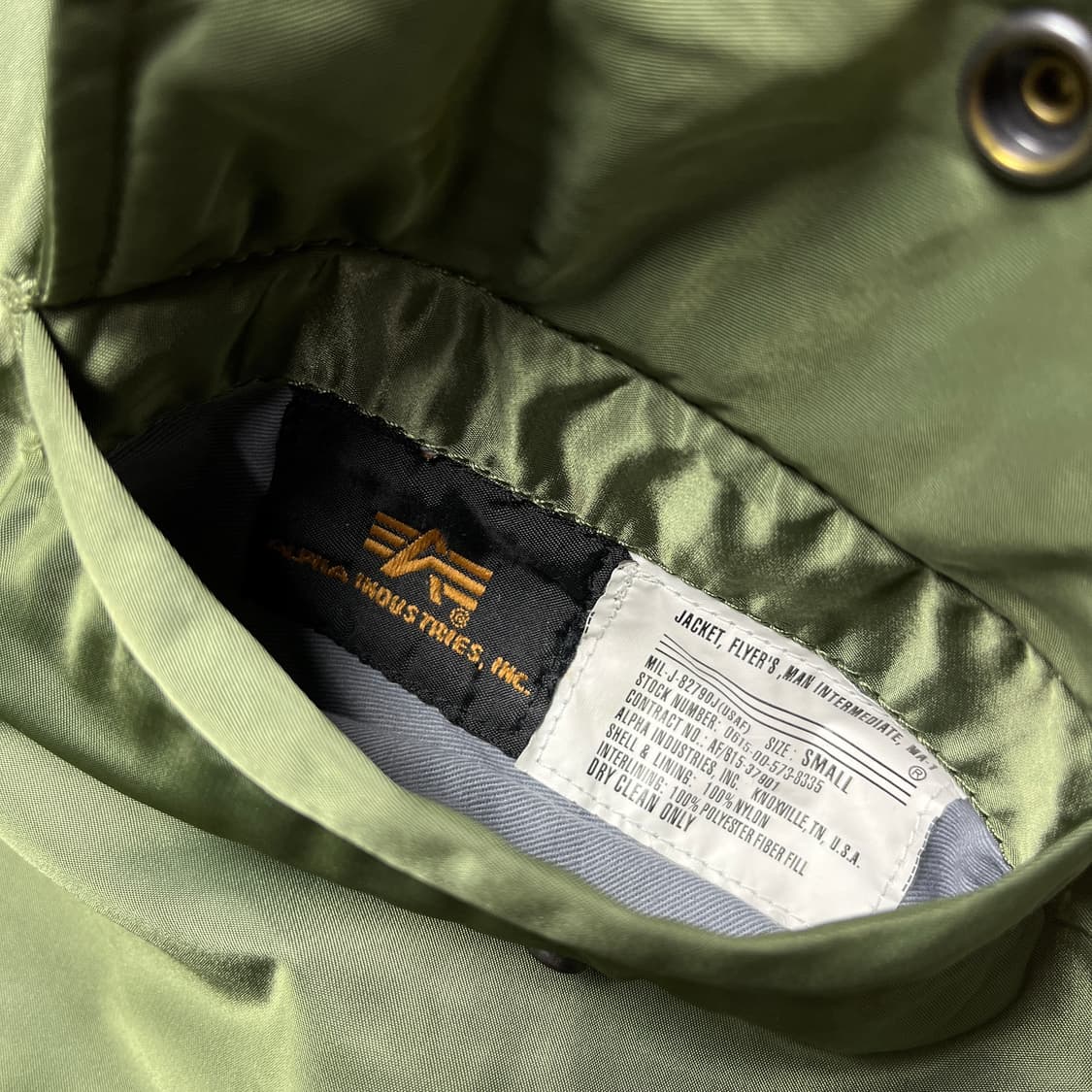 Alpha Industries MA-1 Flight Jacket 상품이미지5