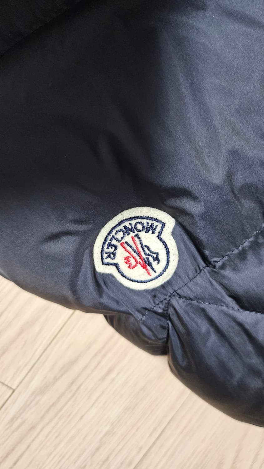 몽클레어 모레인 다운 패딩 점퍼 3호 상품이미지4