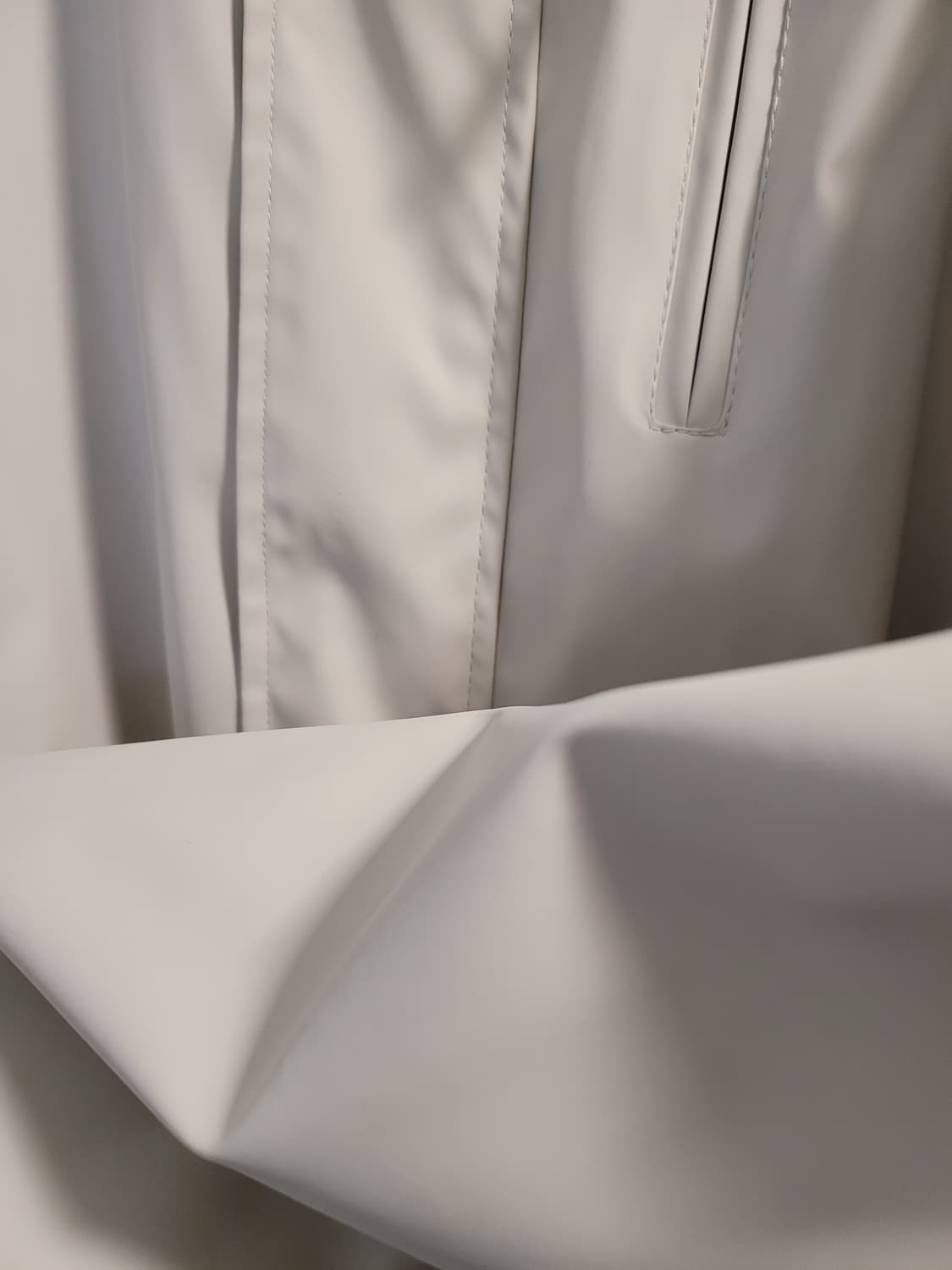 XL 비 오는 날도, 찬 바람 부는 날도 끄떡없는 ‘자라 러버 코팅 믹스 상품이미지9