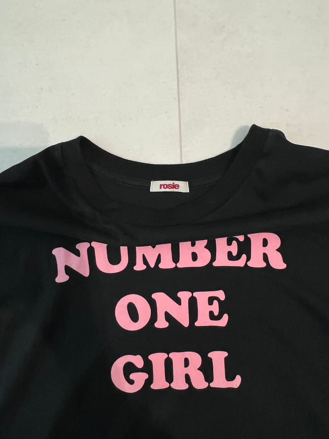 로제 팝업 티셔츠 number one girl 상품이미지2