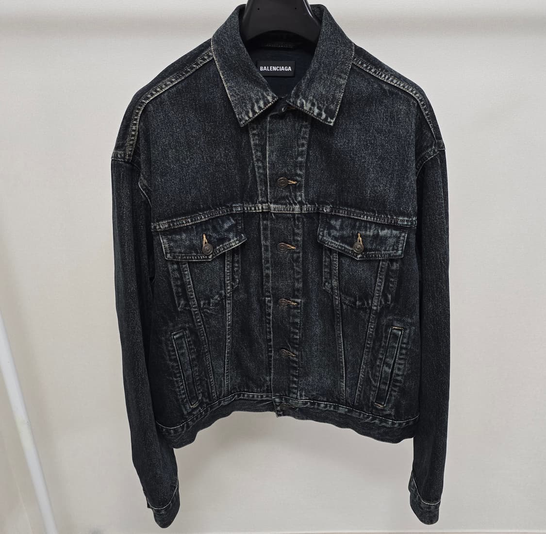 발렌시아가 백로고 흑청 데님 자켓 48사이즈 105 판매 상품이미지2