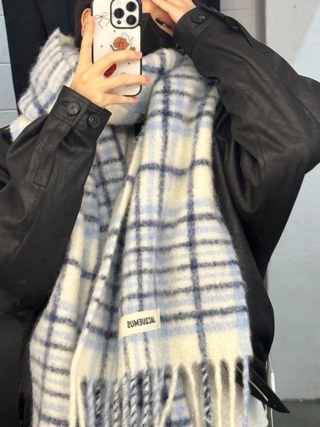 자크뮈스 자카드 머플러 안유진 착용 상품이미지1