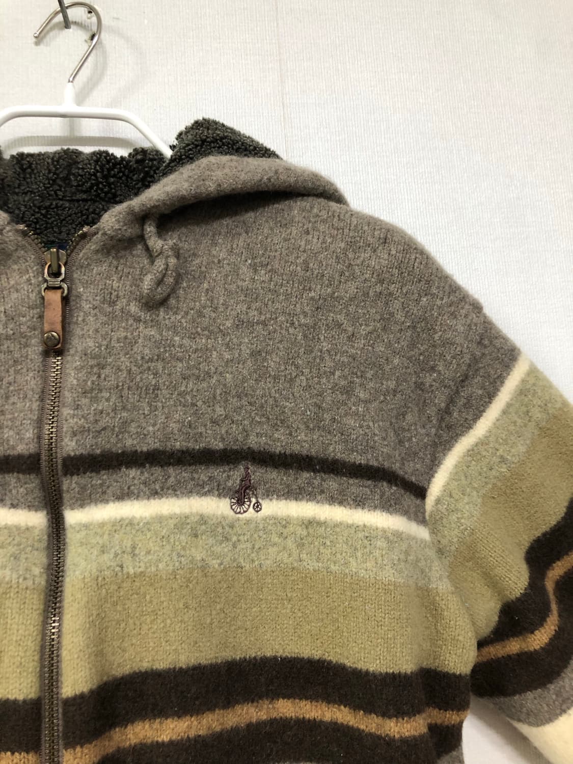 빈폴 여성 두툼한 양털 퀼팅 안감 니트 후드집업 _ 코코아 상품이미지2