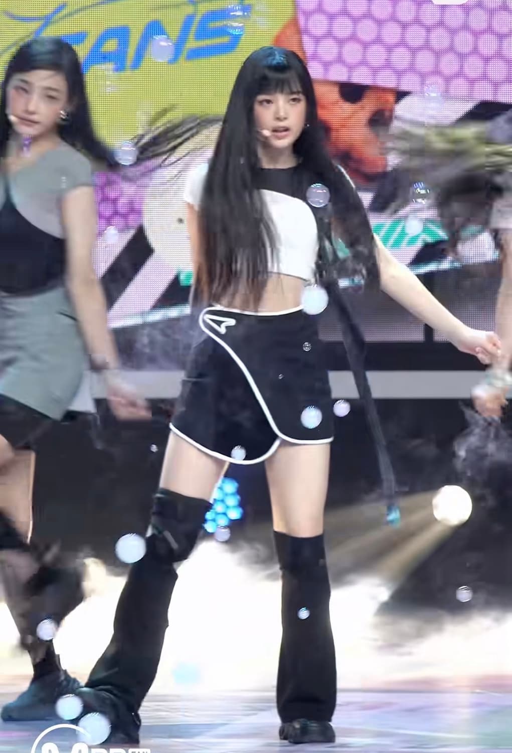 hyein seo 혜인서 스쿠바 스커트 화이트 1 상품이미지2