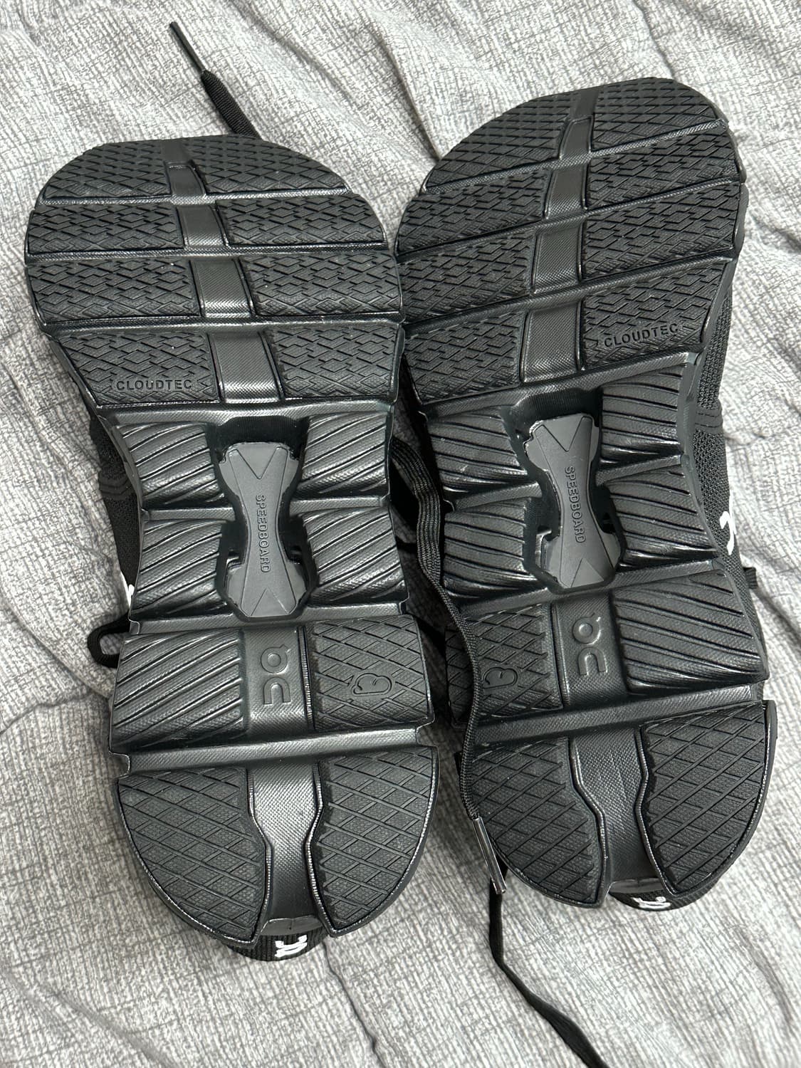 온러닝 X4 블랙이클립스 275 상품이미지3