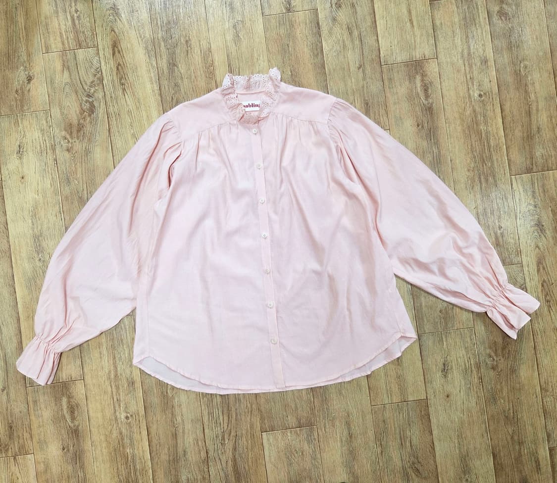 마블링마켓(mabling) 아일렛카라 블라우스 프리사이즈 새상품  상품이미지1