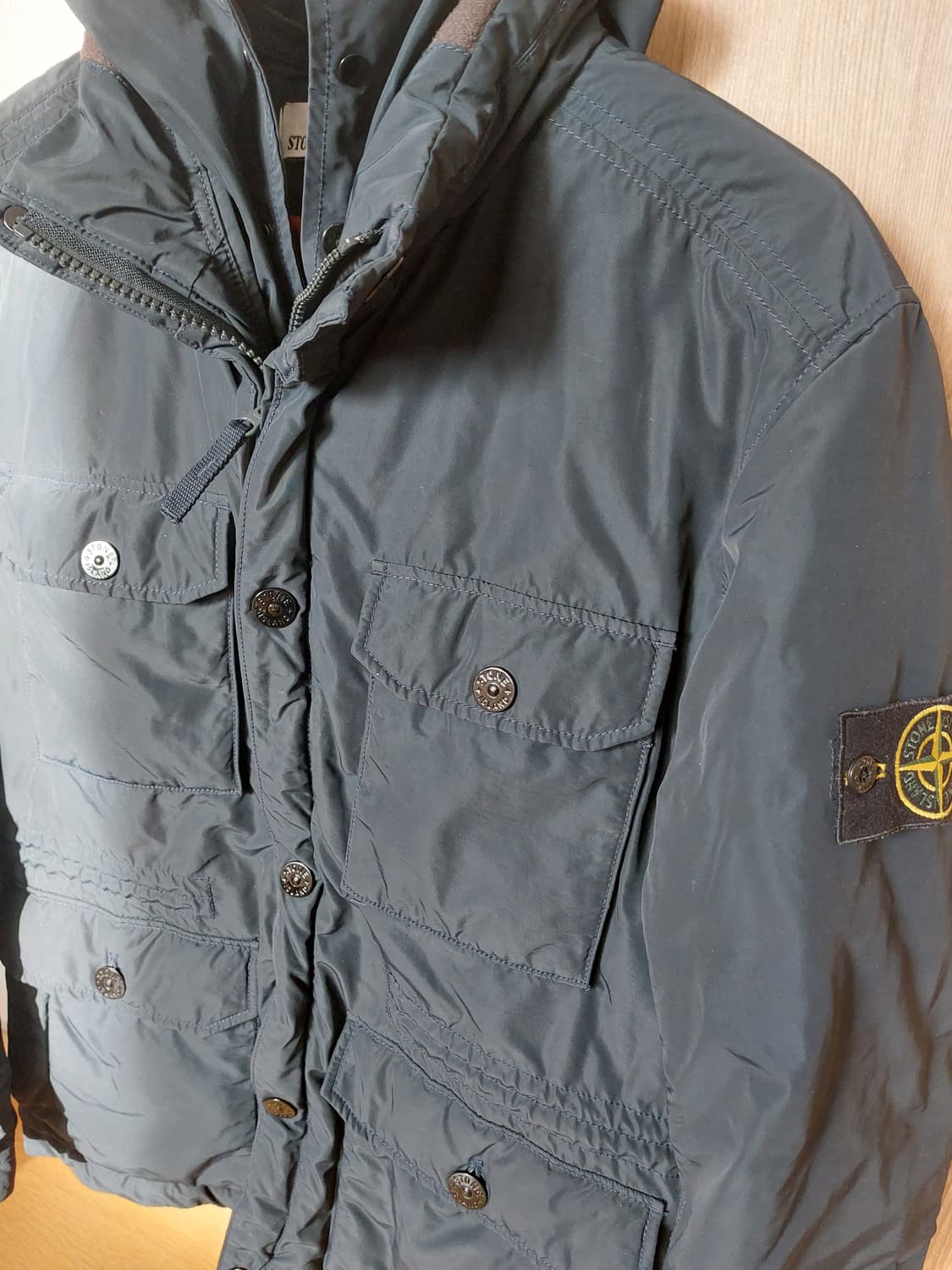 (택포)스톤아일랜드 마이크로랩스 다운패딩 M사이즈 상품이미지2