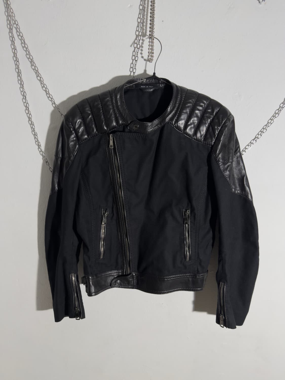 구찌 톰포드 02SS 톰하디 레더 바이크자켓 상품이미지1