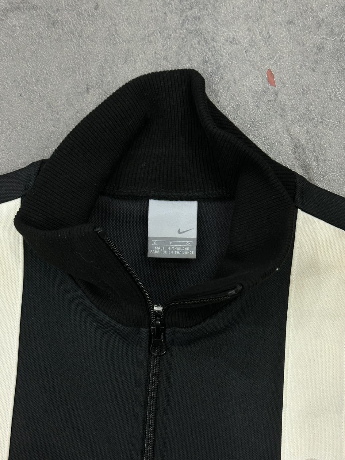 나이키 유벤투스 크롭 커스텀 크랩탑 저지 상품이미지3