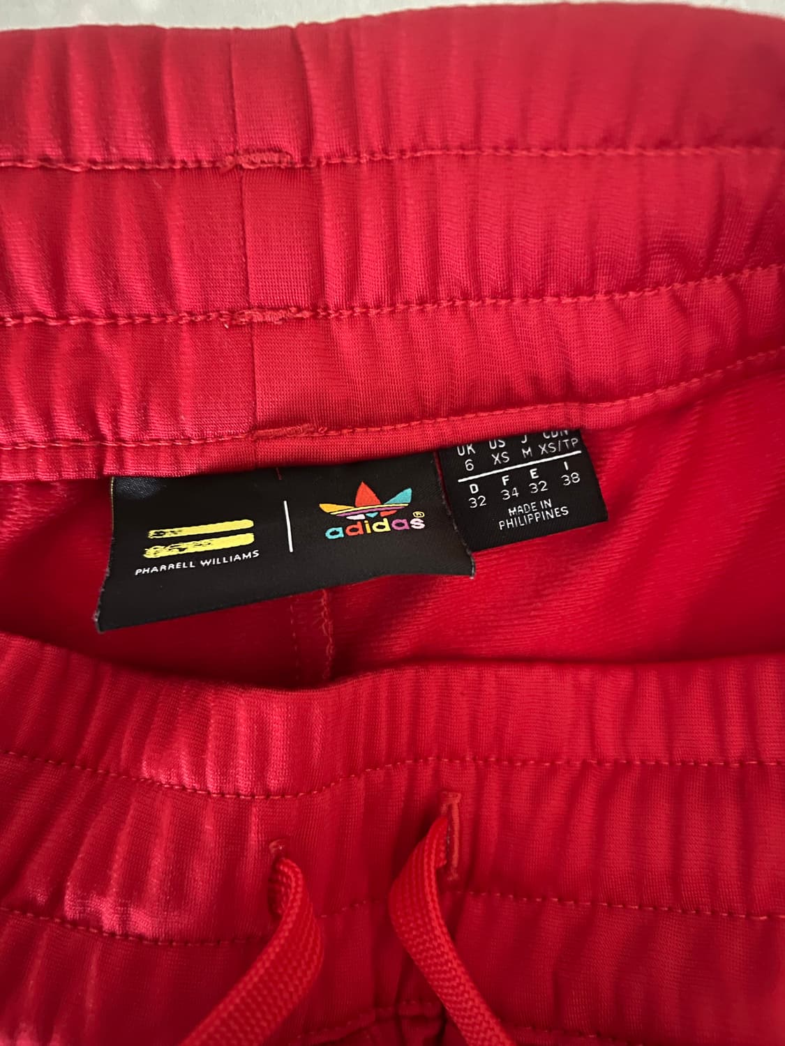 아디다스 x 퍼렐윌리엄스 7부 팬츠 xs 희귀 상품이미지4