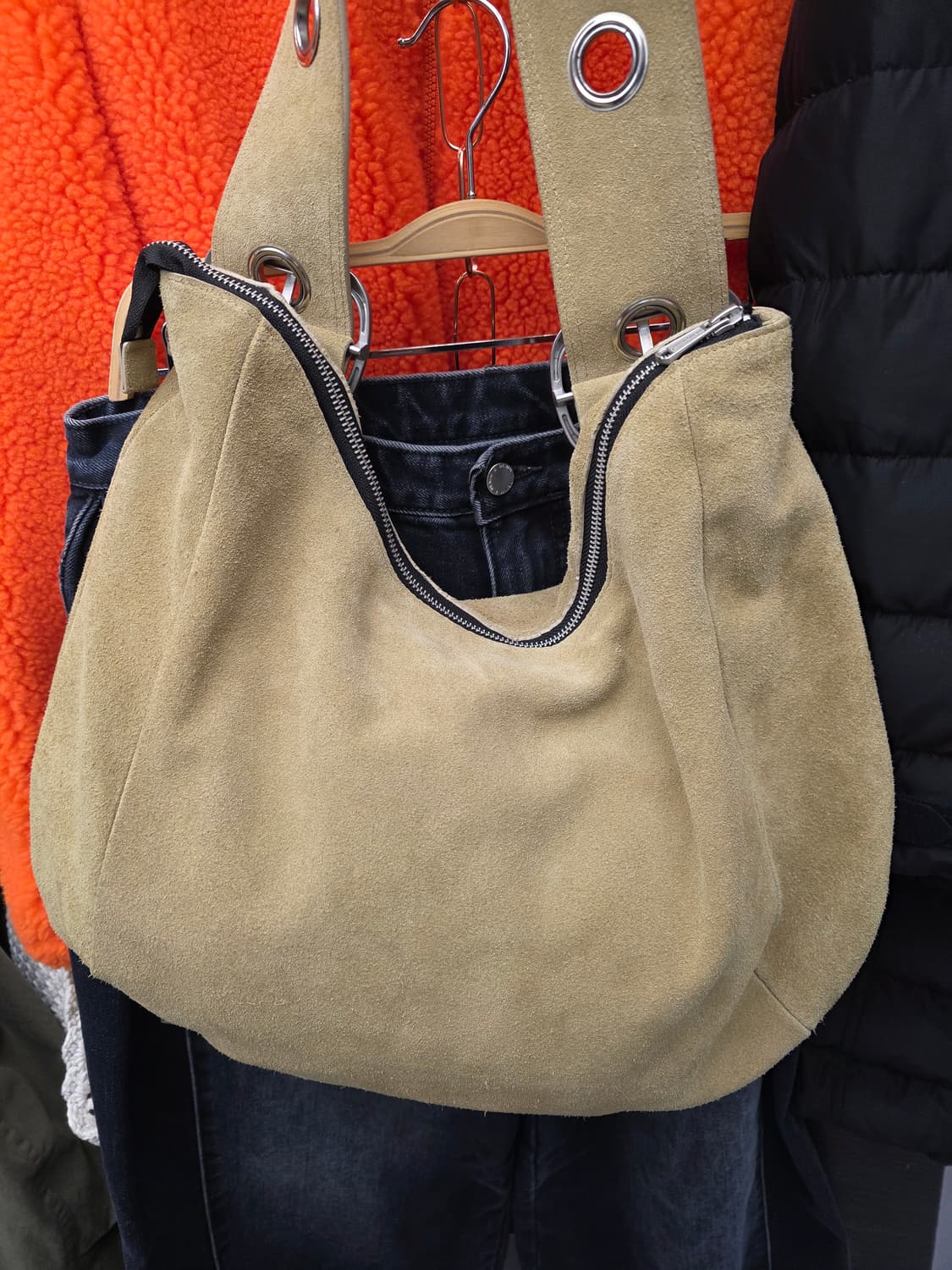 베이컨트 아카이브 VACANT ARCHIVE 벨라 와이드 스트랩 호보백 상품이미지4