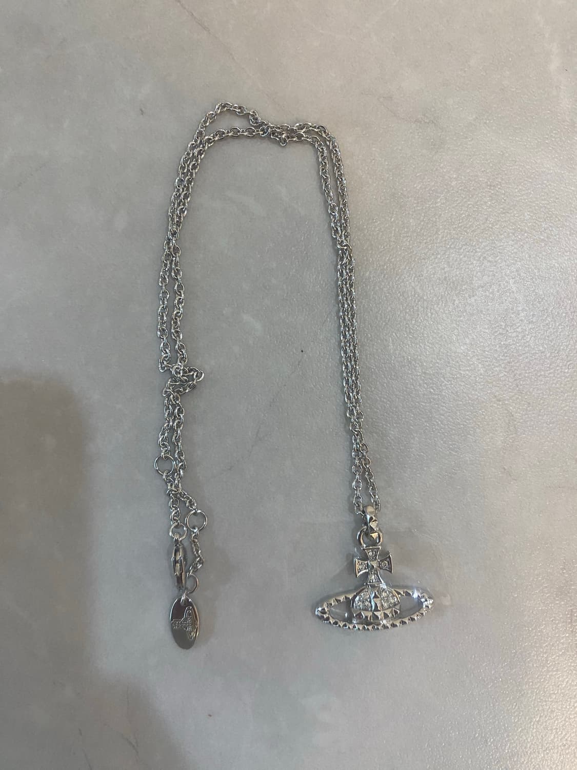 비비안웨스트우드 목걸이 팝니다. 상품이미지4