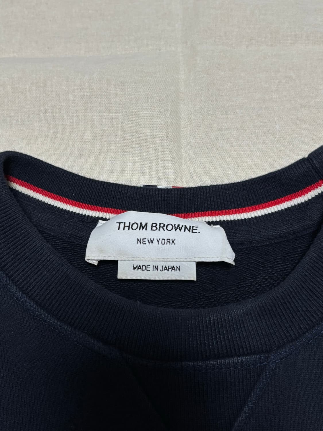 톰브라운 사선완장 맨투맨 [2] 상품이미지8