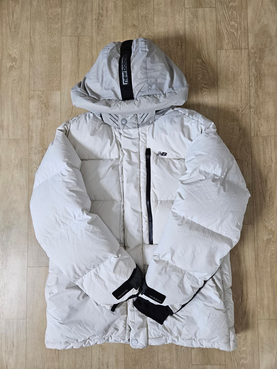 뉴발란스 화이트 구스다운 패딩 상품이미지1