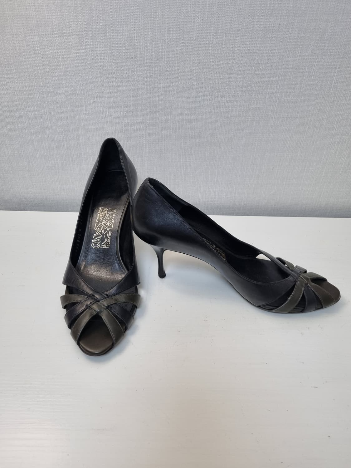 페라가모 여성오픈토 힐8.5/255 상품이미지1