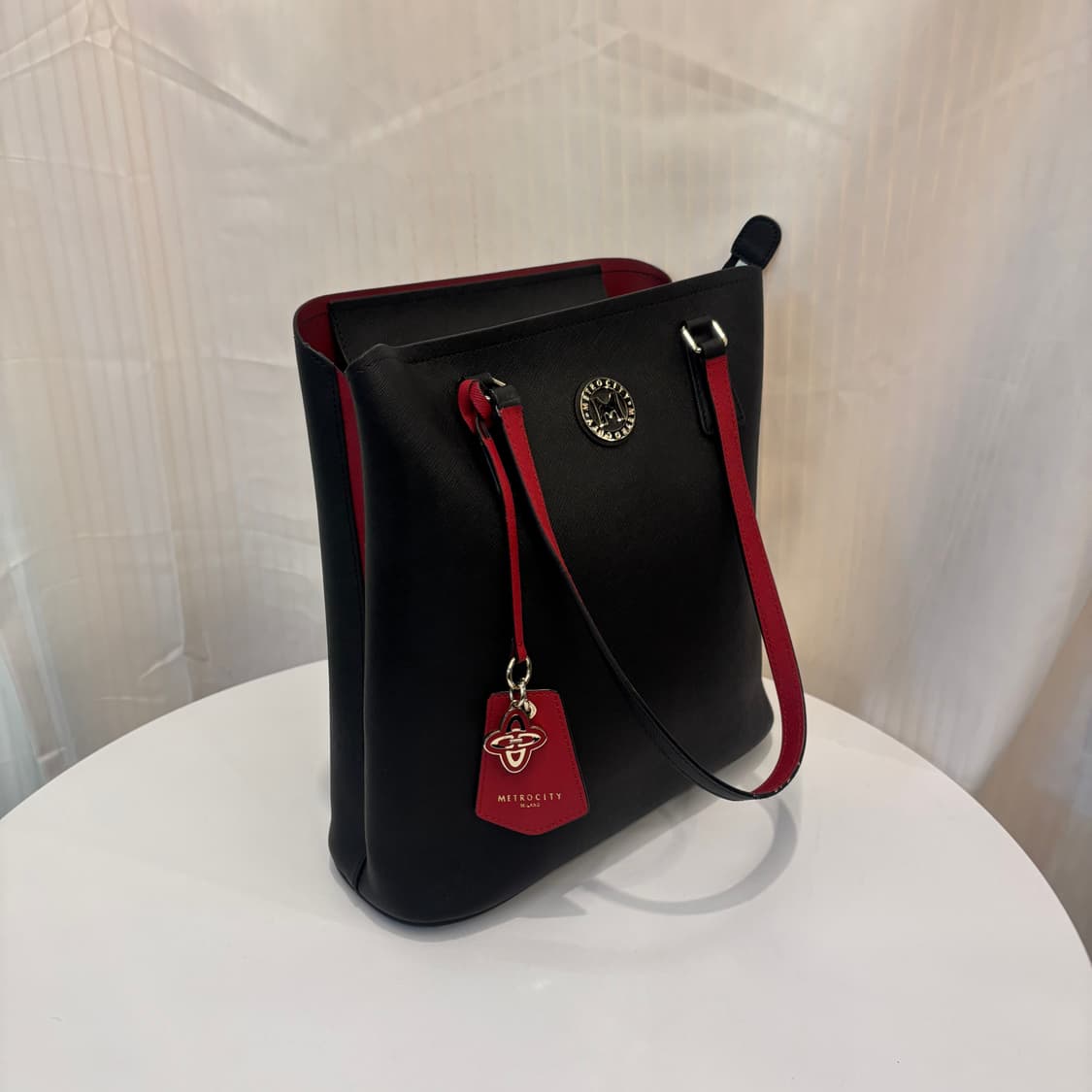 정품 메트로시티 사피아노 숄더백     상품이미지2