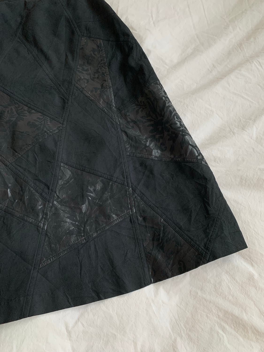 패턴 레더 스커트 상품이미지3