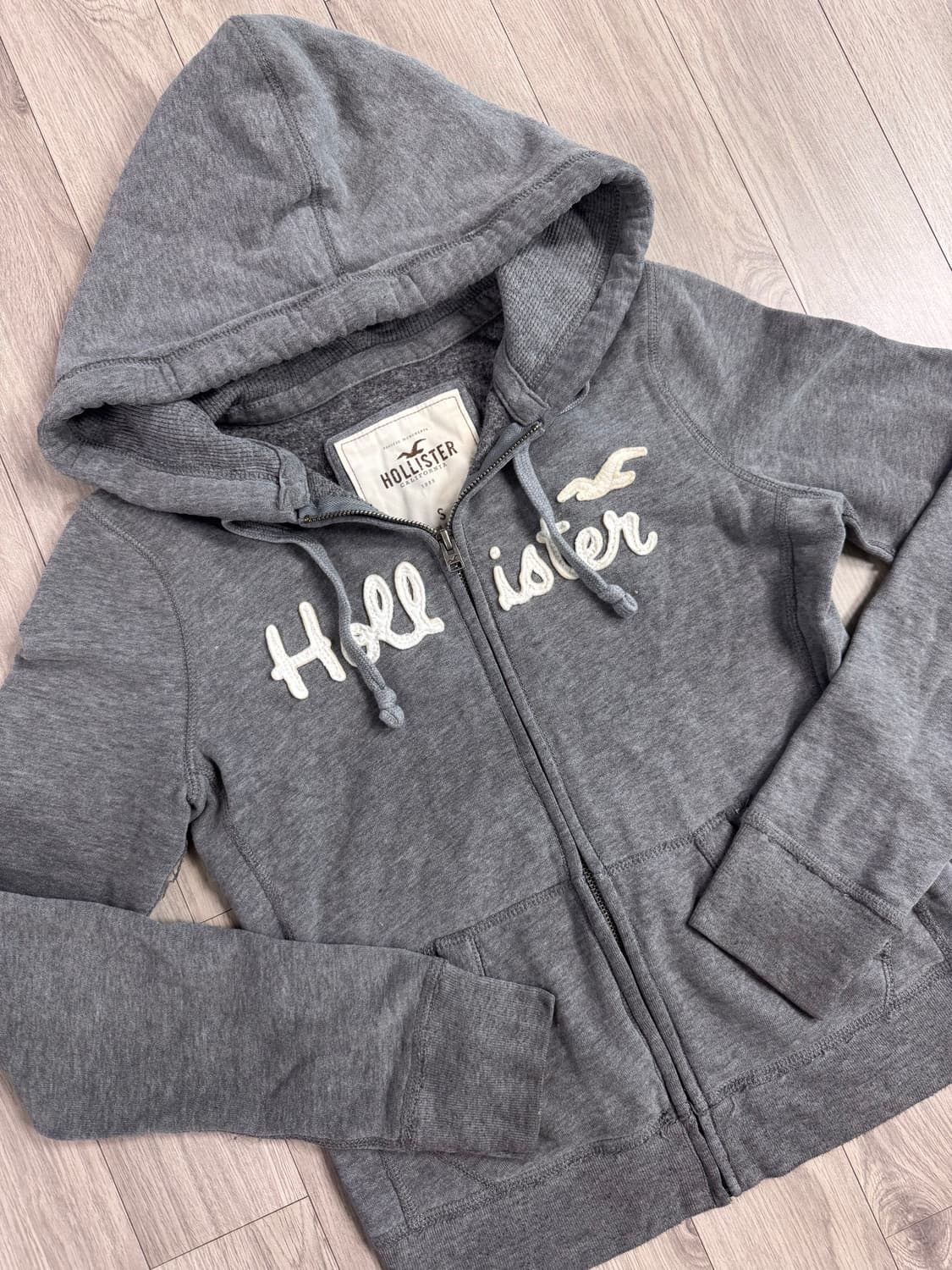 홀리스터 슬림핏 후드집업 그레이 상품이미지2