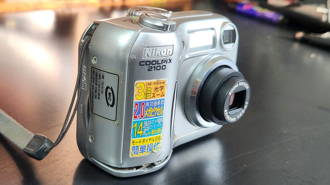 니콘 쿨픽스 2100 실버 빈티지 디카 (르세라핌 사쿠라) 상품이미지3