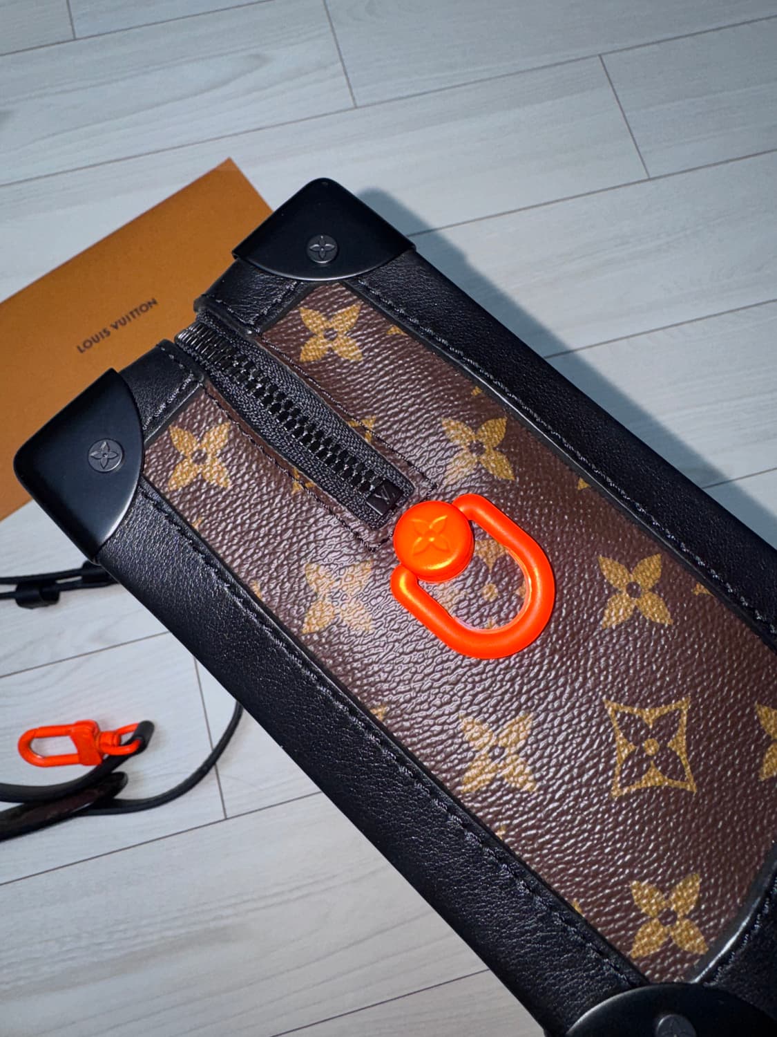 루이비통 버질아블로 소프트 트렁크백 상품이미지3