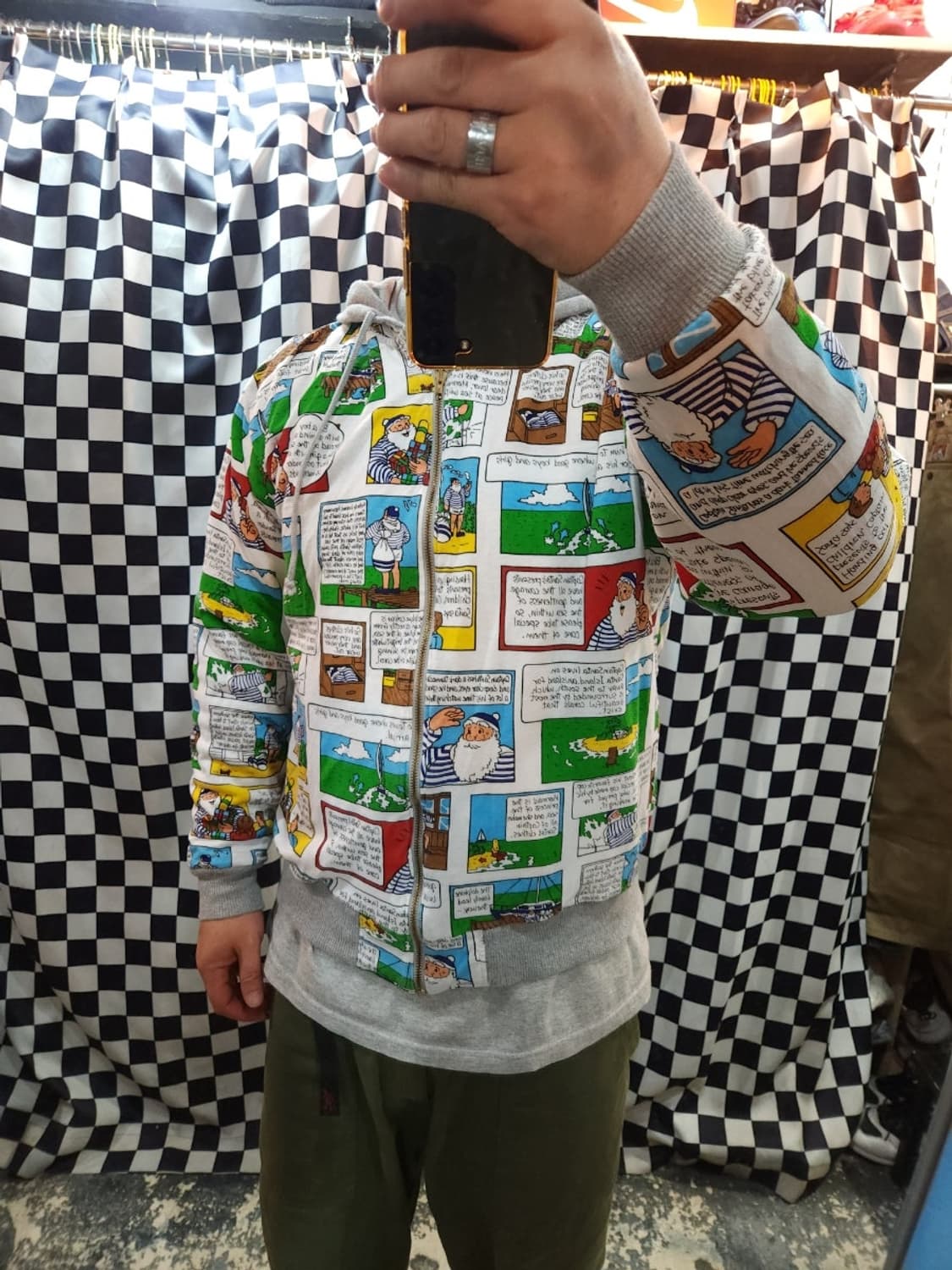 캡틴산타 90s 카툰패턴 양면 후드집업자켓

 상품이미지9