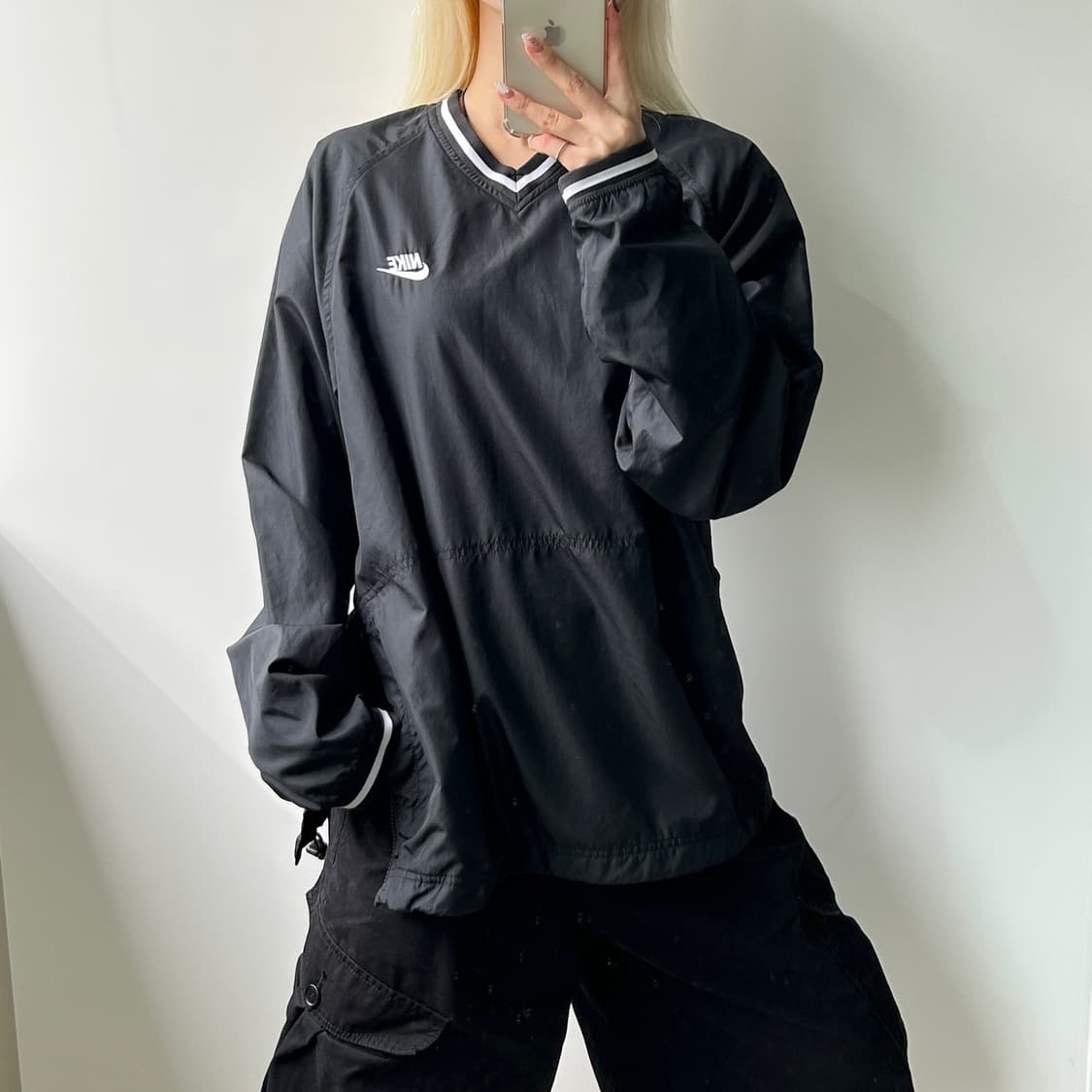 나이키 스우시로고 블랙 웜업 상품이미지1