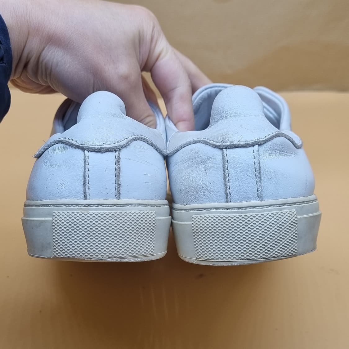 악셀아리가토 화이트 스니커즈7.5 245 상품이미지4