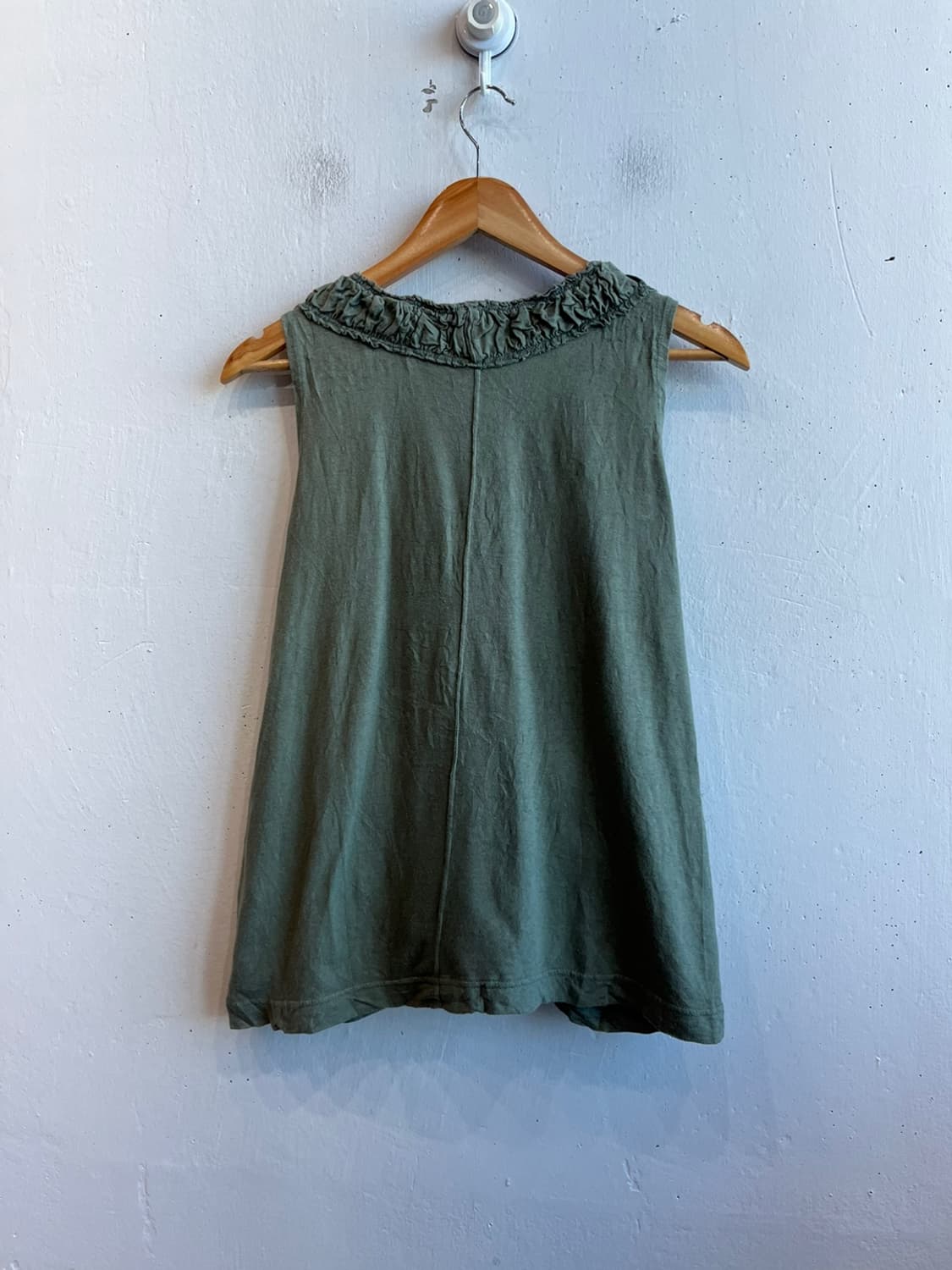 ZUCCA 주카 셔링 슬리브리스 탑 Made in JAPAN 상품이미지4