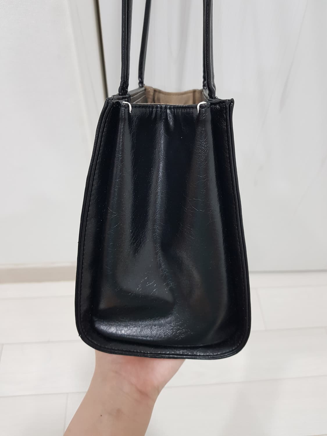 [새상품급] 스탠드오일 오블롱백 미니 블랙 숄더백 상품이미지6