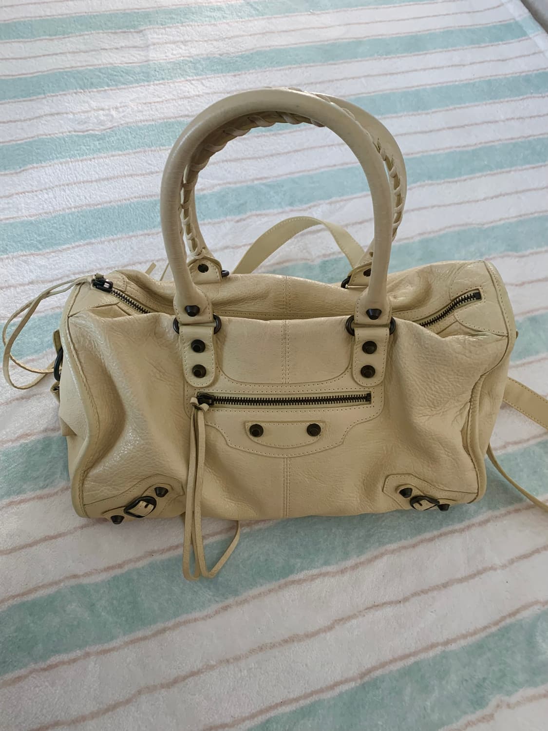 발렌시아가 모터백 트위기 레몬 컬러 희귀 상품이미지1