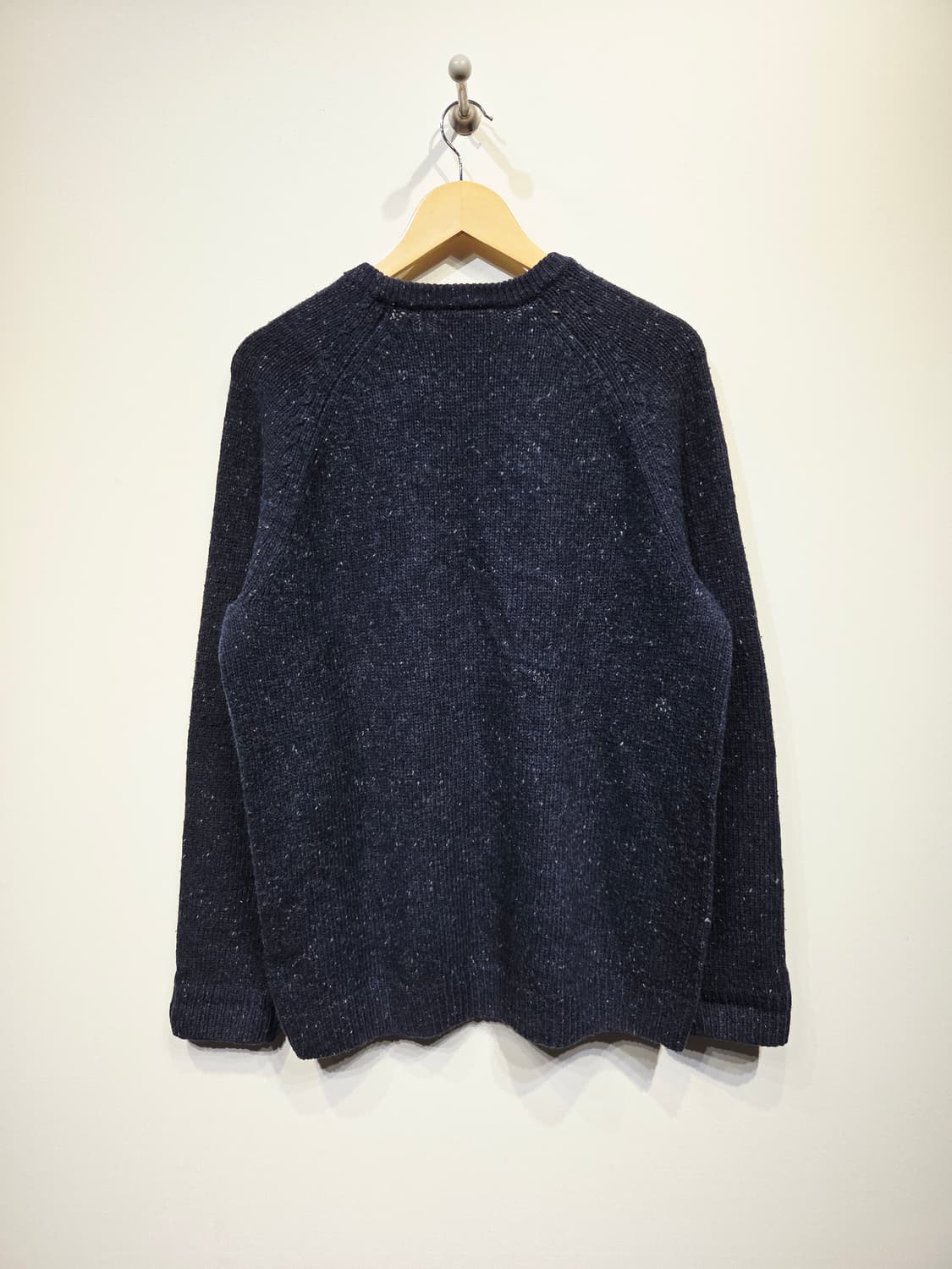 칼하트 WIP 앵글리스틱 스웨터 네이비 상품이미지6