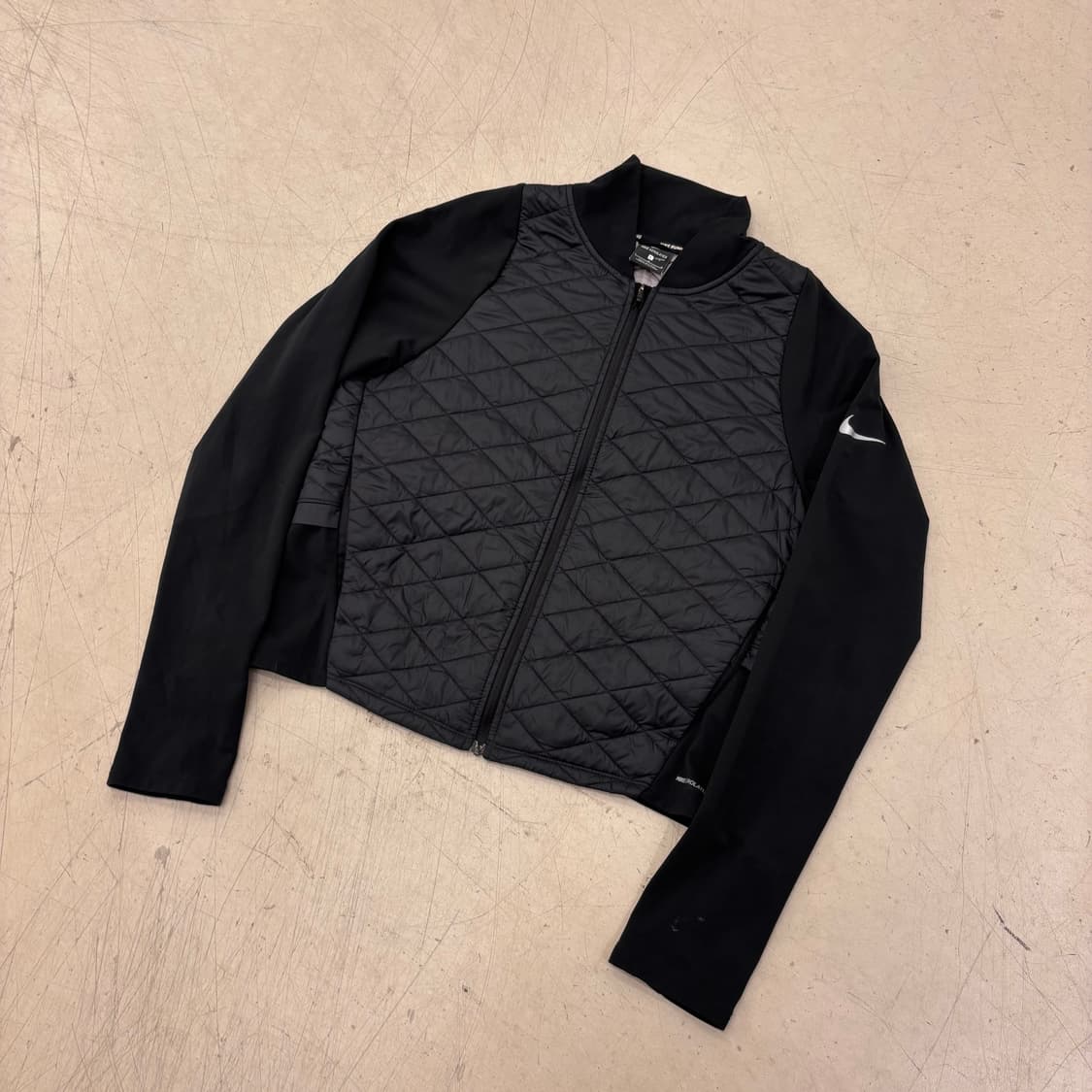 나이키 에어로레이어 숄더로고 퀼팅 러닝 자켓 상품이미지1