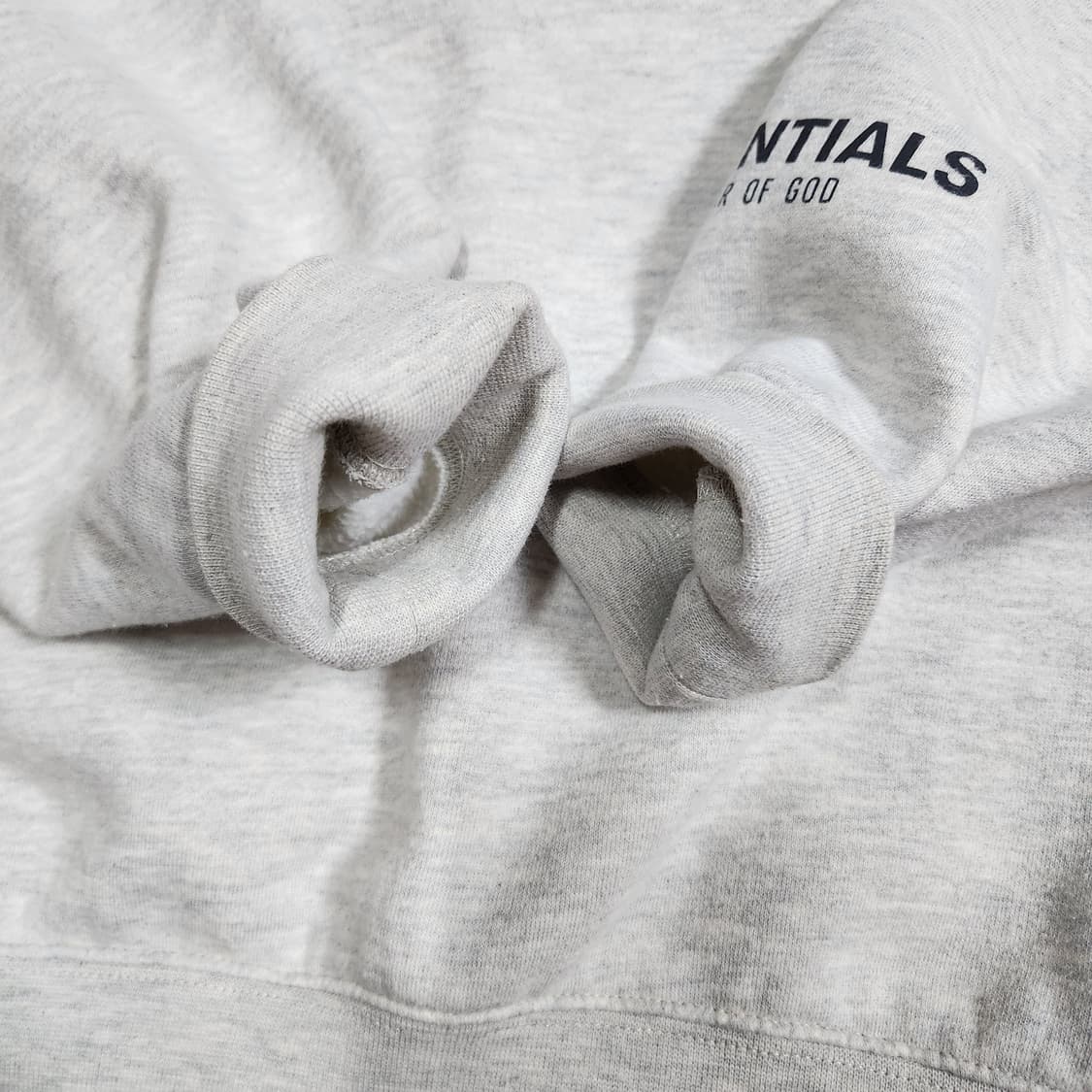 피어오브갓 에센셜 앞로고 크루넥 맨투맨 스웨트 팬츠 셋업 오트밀 상품이미지5